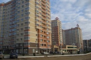 Жилой дом на улице Октябрьской революции