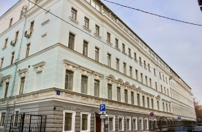 Жилой дом. Леонтьевский пер., 11