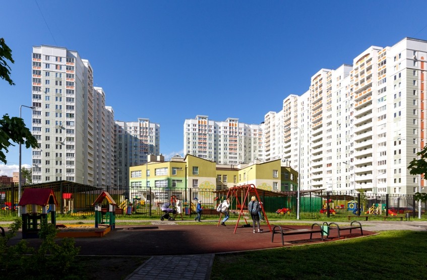 Мкр Центральный в Железнодорожном. Московская обл., Железнодорожный, Маяковского ул./ Рождественская ул.