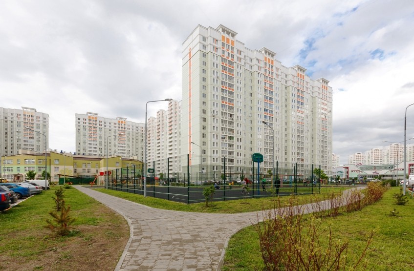 Мкр Центральный в Железнодорожном. Московская обл., Железнодорожный, Маяковского ул./ Рождественская ул.