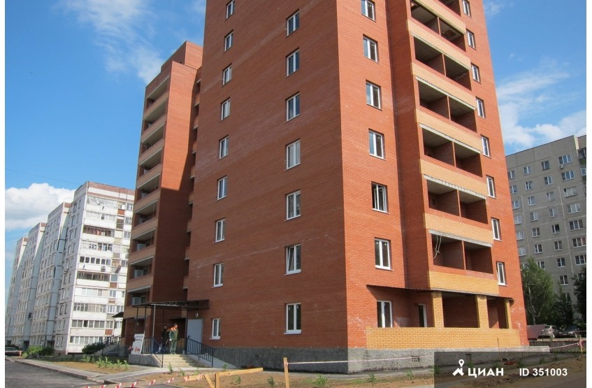 Дом в Кашире. Московская обл., Кашира, Металлургов ул., 10 (Кашира-3, мкр. 3)