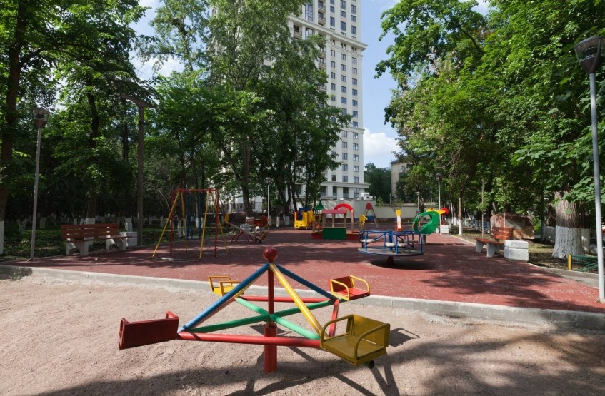 ЖК Дом в сосновой роще. Москва, Расплетина, 21