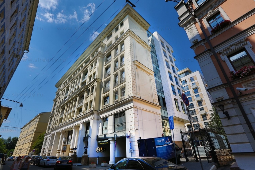 Жилой дом на Покровском бульваре. Москва, Казарменный пер., 3