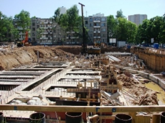 Жилой дом ул. Миклухо-Маклая, 33 . Москва, Миклухо-Маклая ул., 33