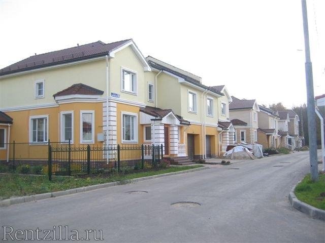 Таунхаусы в  Ступино. Московская обл., Ступино, Чайковского ул.
